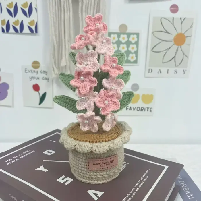 Fleurs en laine au crochet faites à la main