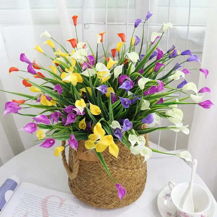 Mini calla artificielle avec cuir chevelu