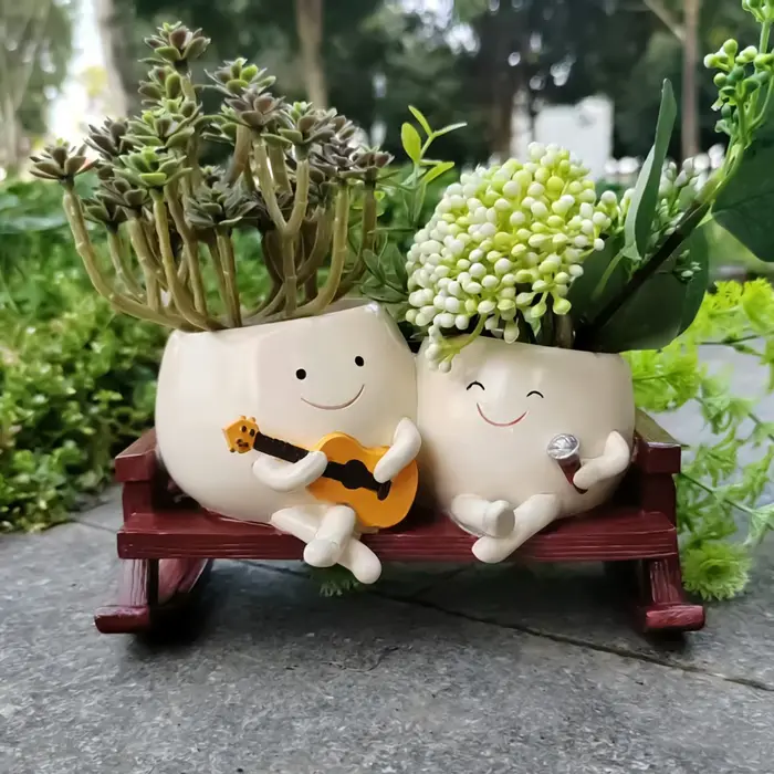 Pot de fleurs en résine en forme de cœur