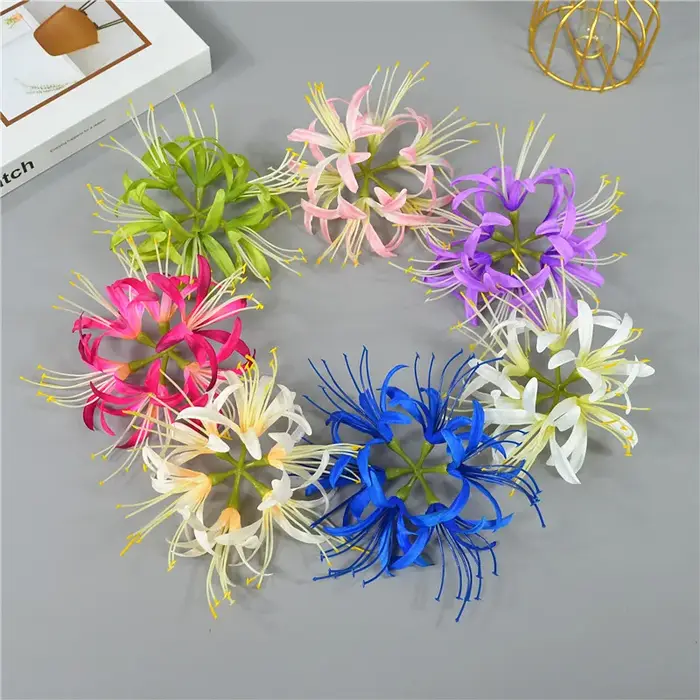 Têtes de fleurs artificielles de lys araignée rouge