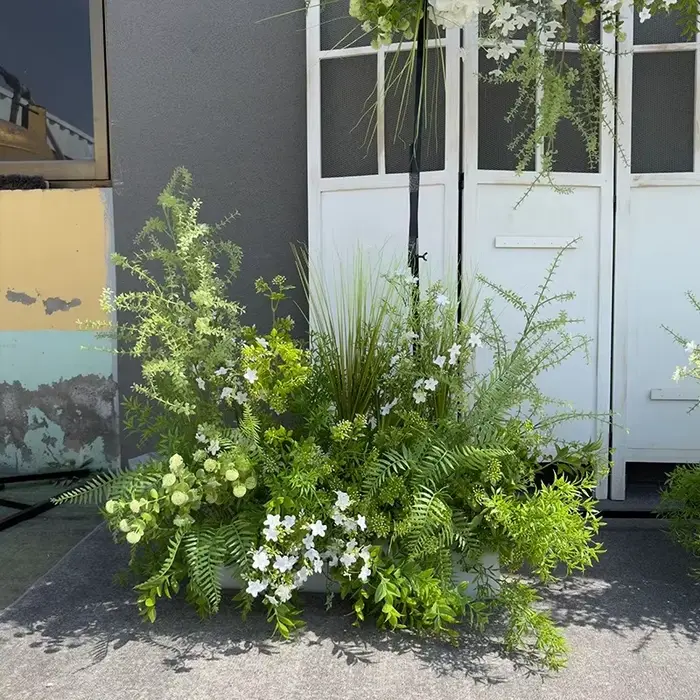 Plantes artificielles suspendues