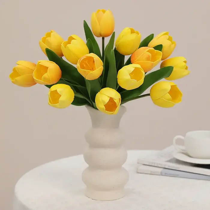 Bouquet de tulipes artificielles jaunes en PU
