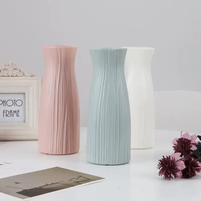 Vase en plastique pour fleurs séchées avec pot
