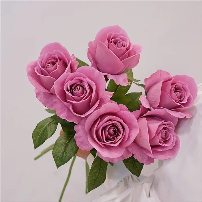 Rose Esha artificielle au toucher réel