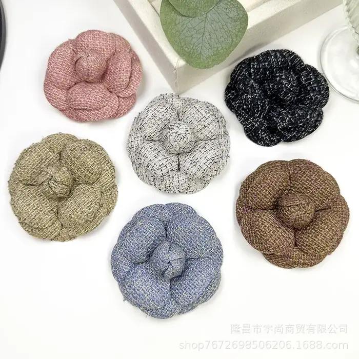 Broche Fleur de Camélia 6