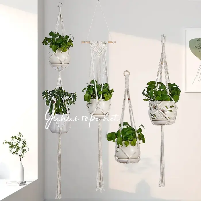 Panier suspendu pour plantes en macramé fait à la main