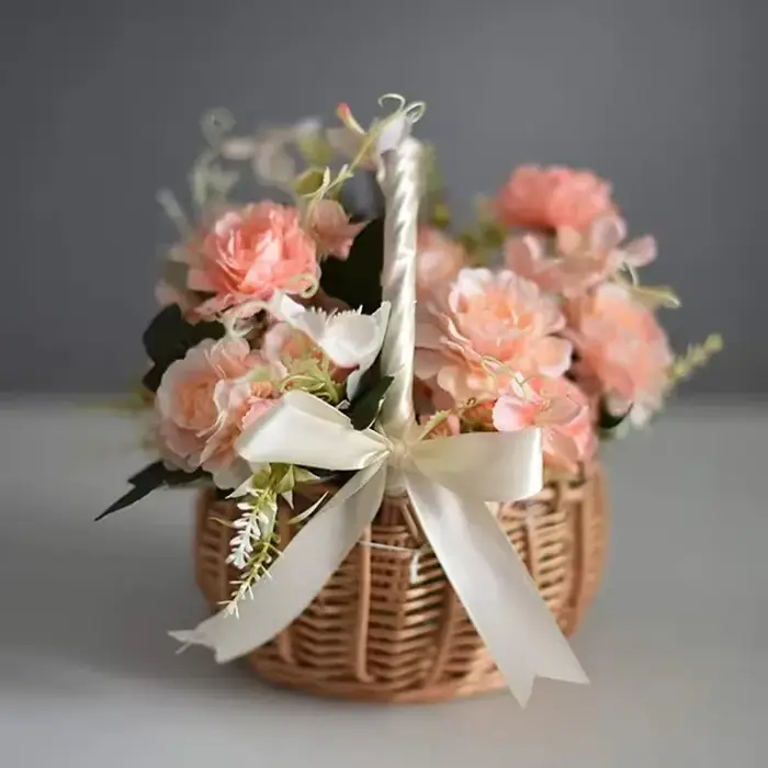 Panier à fleurs tressé en rotin