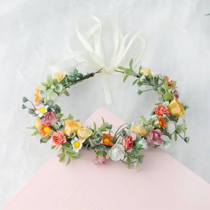 Couronne de fleurs féeriques pour femmes