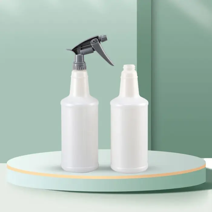 Bouteille pulvérisatrice en plastique rechargeable de 800 ml avec buse à jet réglable