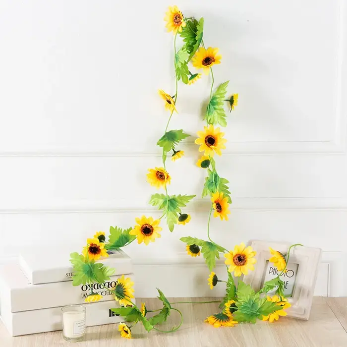 Guirxiété de fleurs artificielles pour rebords de fenêtre