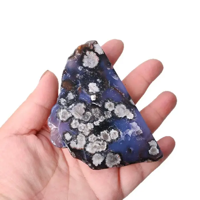 Tranche d'agate bleue naturelle
