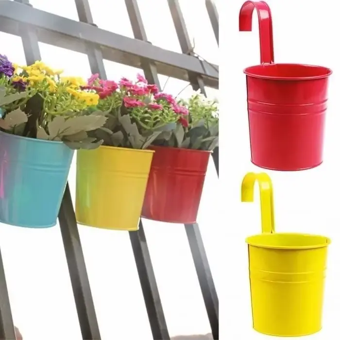 Confrontal Pot de fleur avec clou