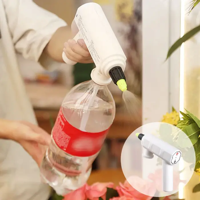 Arrosoir électrique à pulvérisation pour plantes