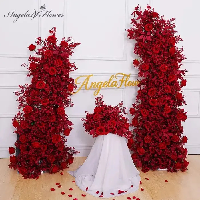 Branche de fleur de souffle de bébé rouge romantique