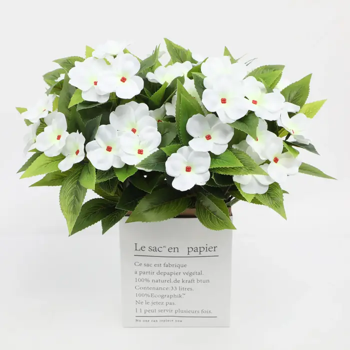 Fleurs artificielles, faux baume réaliste