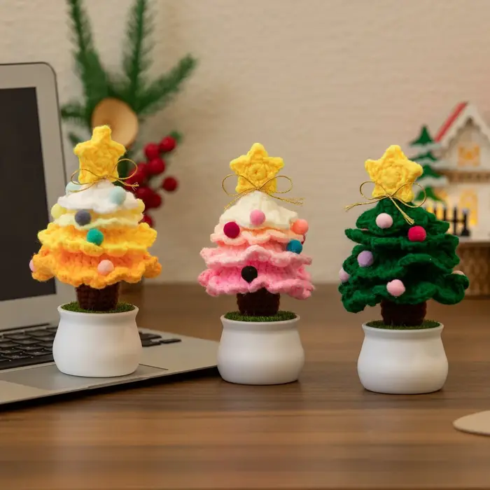 Arbre de noël tricoté créatif en pot