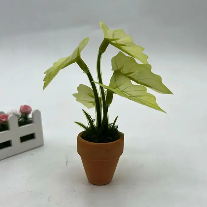 Plante miniature pour maison de poupée 1:12