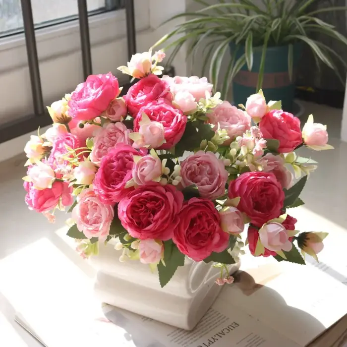 Fausses fleurs violettes en soie