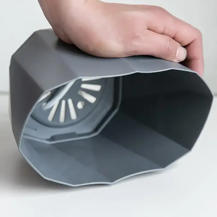 Pot de fleurs auto-arrosant avec réservoir d'eau latéral transparent