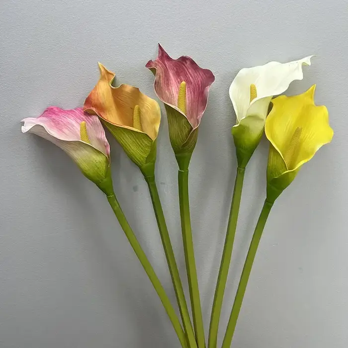 Simulation de fleurs artificielles Calla Lily pour décoration d'hôtel