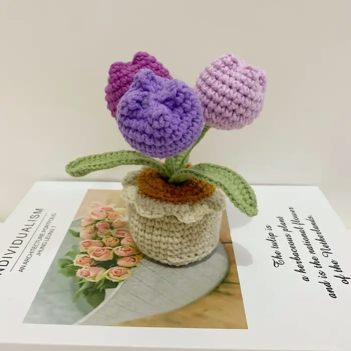 Tulipes au crochet avec pot