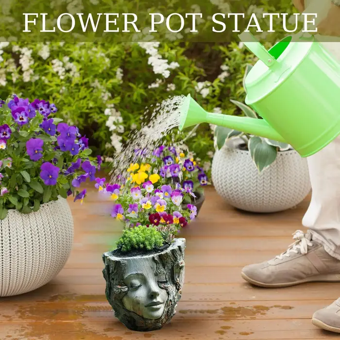 Vase en forme de tête de fleur