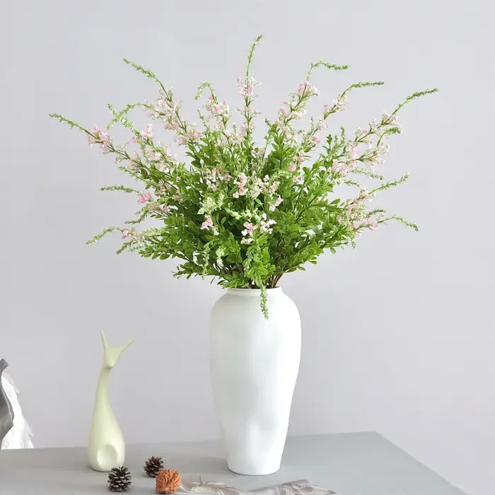 Plante verte artificielle de sauge