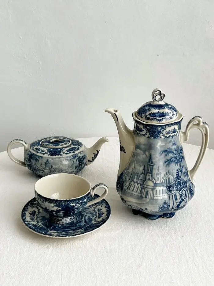 Vase en céramique de la série bleue