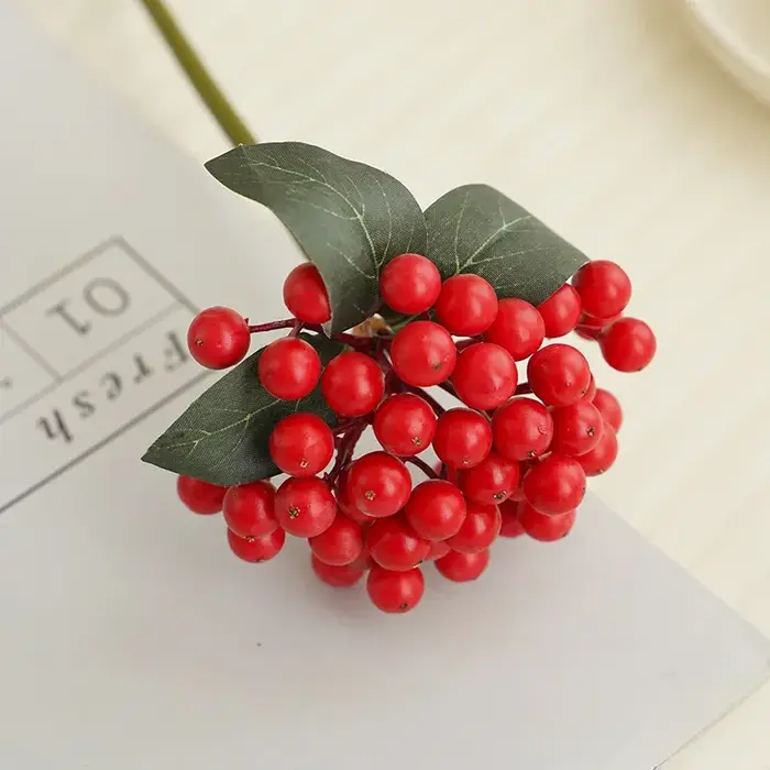 Petit bouquet de fruits artificiels
