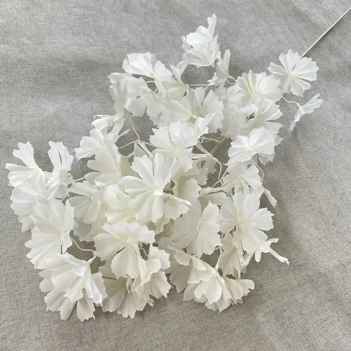 Fleur lilas artificielle en soie