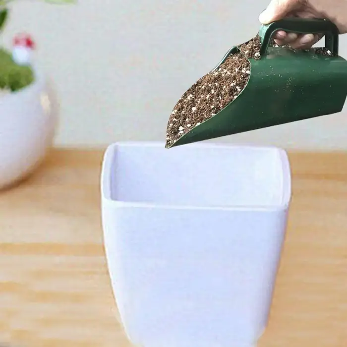 Pelle de jardin, pelle à terre pour plantes