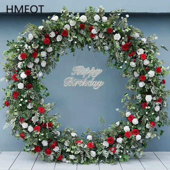 H7736 rouge blanc Rose verdure feuille d'eucalyptus fleur rangée Arrangement cadre rond mariage toile de fond décor support Floral événement accessoire