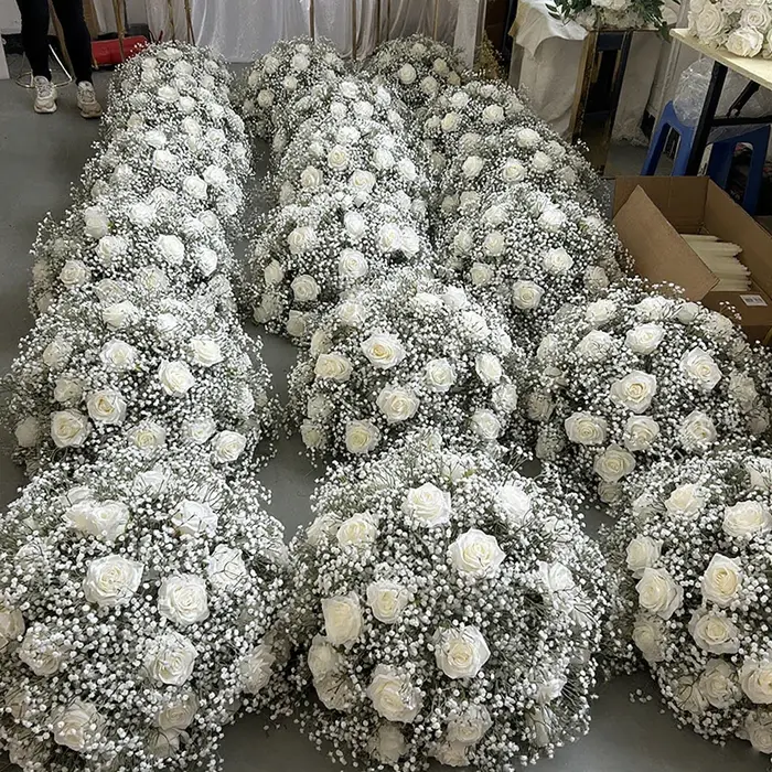 Boule de fleurs de gypsophile artificielle pour la décoration de scène de mariage