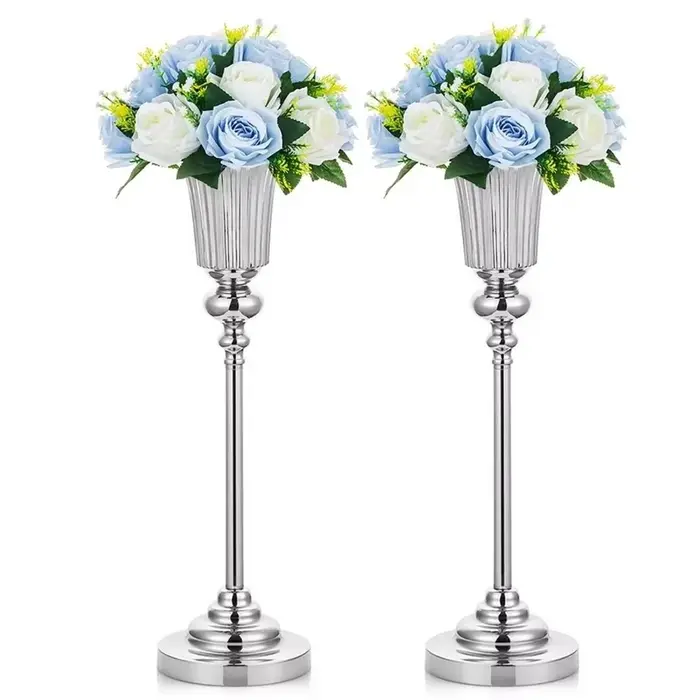 Vase à fleurs rétro doré en métal pour arrangement floral