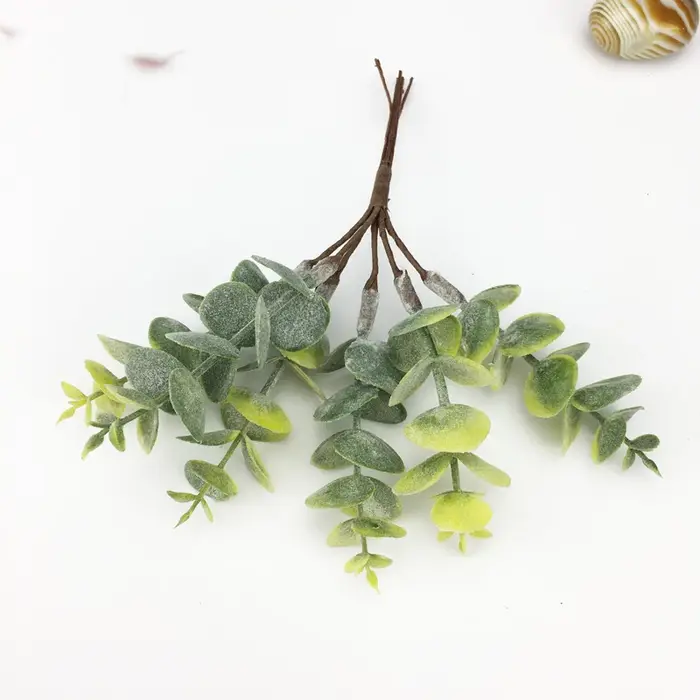 Plantes artificielles en plastique