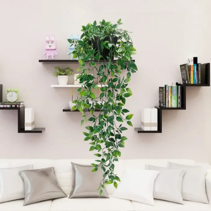 Plantes d'eucalyptus artificielles suspendues avec Pot