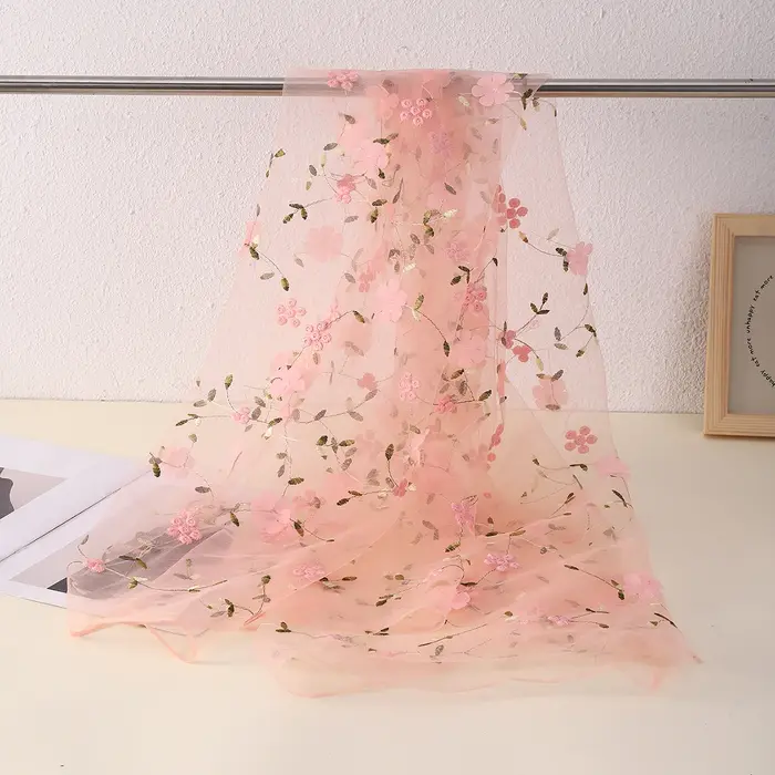 Magnifique tissu en dentelle brodée florale, vert sauge, maille brodée de fleurs, tissu en Tulle dou