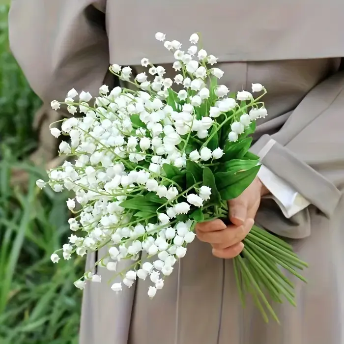 Fleur d'orchidée artificielle blanche
