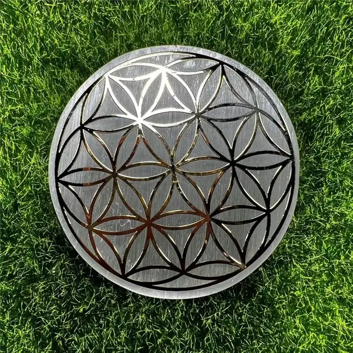 Décoration d'intérieur en forme de grille de fleurs