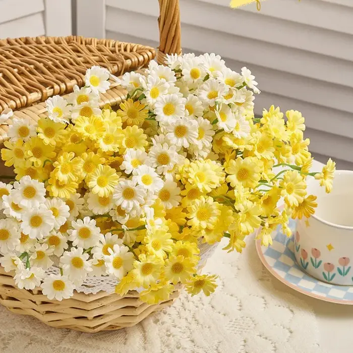Petite fleur artificielle en soie