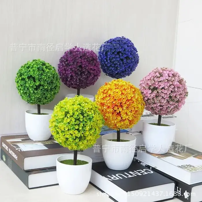 Petit arbre artificiel en pot