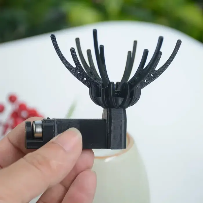 Moteur électrique pour fleurs artificielles à ouverture et fermeture automatiques