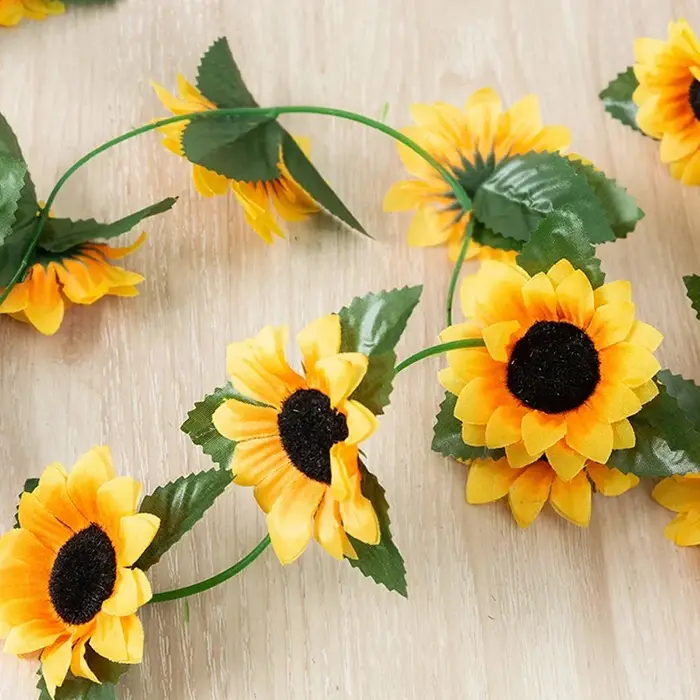 Guirxiété de fleurs artificielles pour rebords de fenêtre