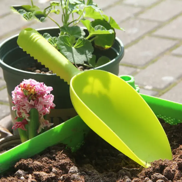 Pelle de jardin pour plantes