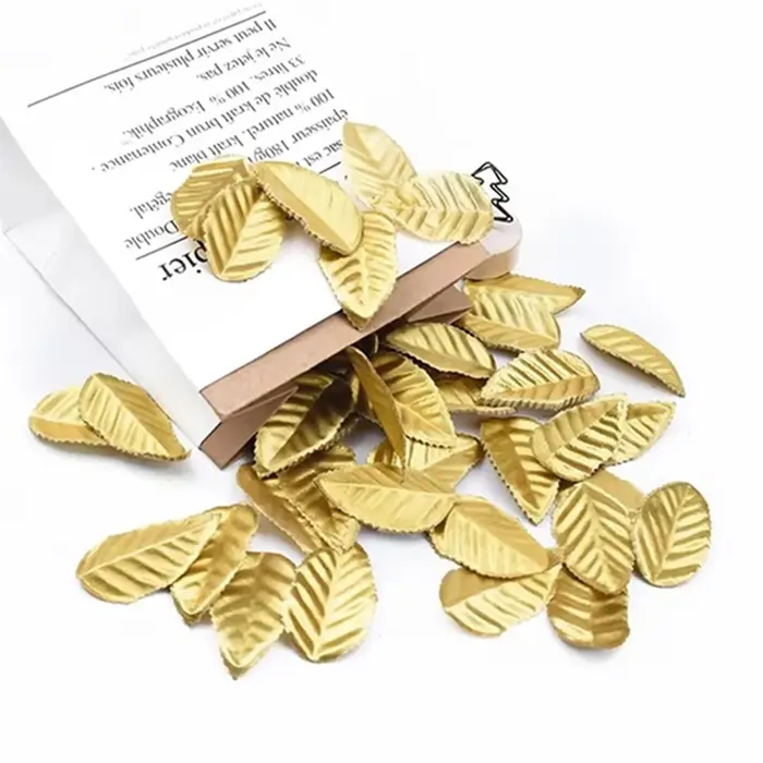 100/200 Pièces Soie Roses Feuilles D'or Plantes Artificielles Fleur Décorative De Noël Guirlande Maison Salon Chaud Décor De Mariage