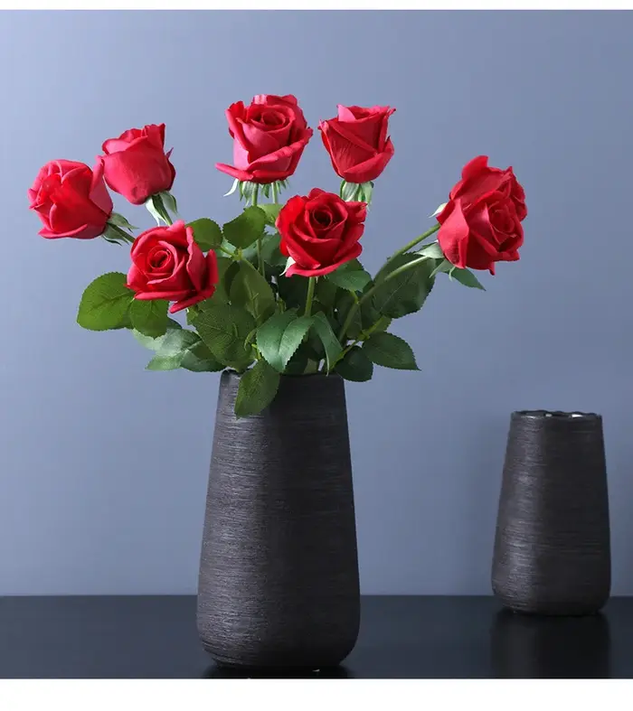 Simulation de roses artificielles en Latex
