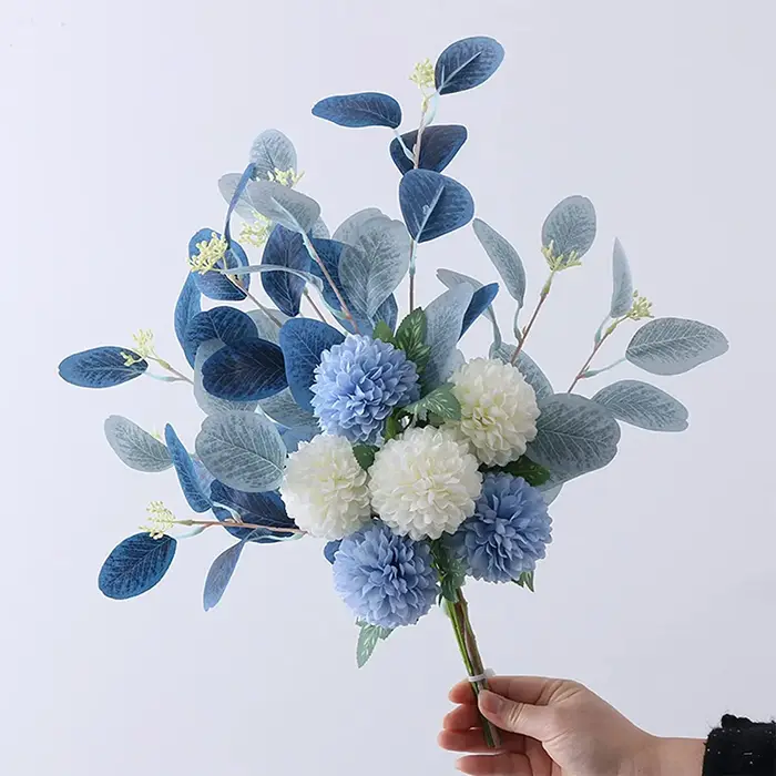 Bouquet de Fausses Fleurs Bleues et Blanches