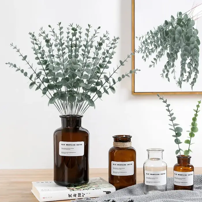 Feuilles d'eucalyptus vertes artificielles