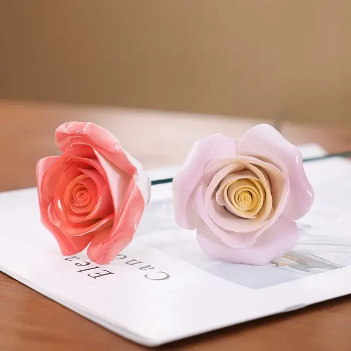 Fleur en porcelaine, Rose en céramique
