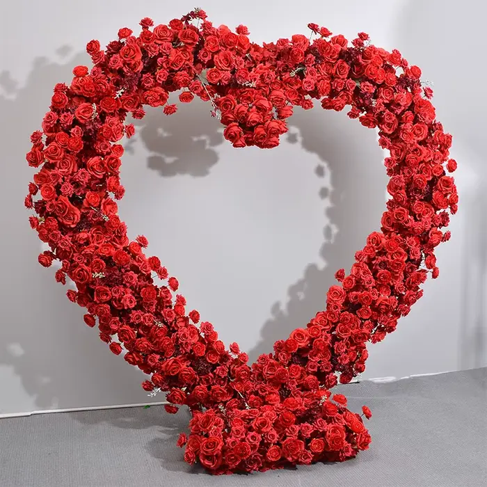 Cadre en forme de cœur rouge, décor Floral artificiel, pièce maîtresse douce pour les étapes de mari